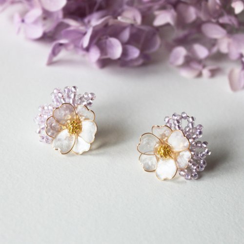 Oli studio 【雪月花耳環】 紫色串珠 珠光銅線花耳環 耳環/耳夾