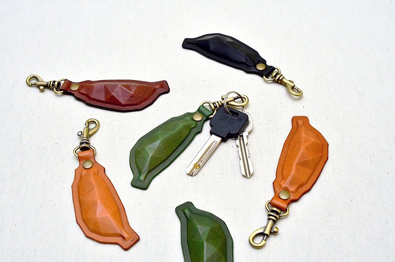 pipilala vegetable tanned three-dimensional key ring / small size / (forest green) - ที่ห้อยกุญแจ - หนังแท้ สีเขียว