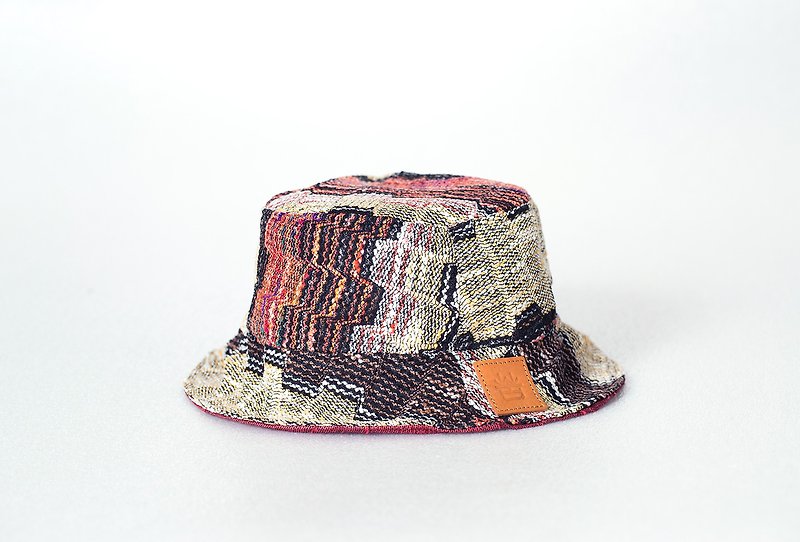 Hard to wear fisherman's hat on both sides - woven red hat / short hat version - Hats & Caps - Cotton & Hemp Multicolor
