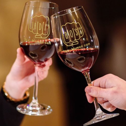 Design Your Own Wine 香港酒瓶雕刻禮品專門店 訂製母親節紅酒杯套裝 文字對杯禮物 節日慶祝禮物 客製專屬禮盒