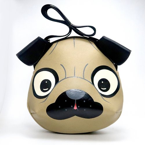 pipo89-dogs-cats Pug crossbody bag is compact fro carrying mobile phones and other essentials.