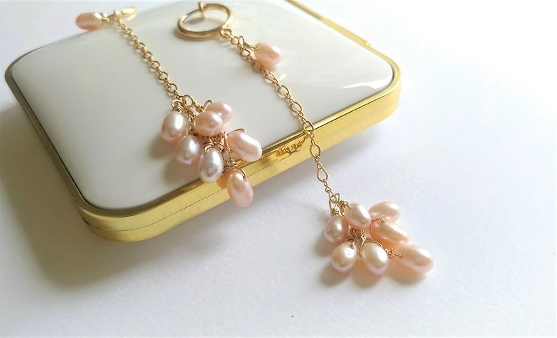 Heavenly Girl's Summer Kiss Natural Freshwater Rice Grain Pearl 14K Gold Earrings Ear Clips - Earrings & Clip-ons - Pearl Pink