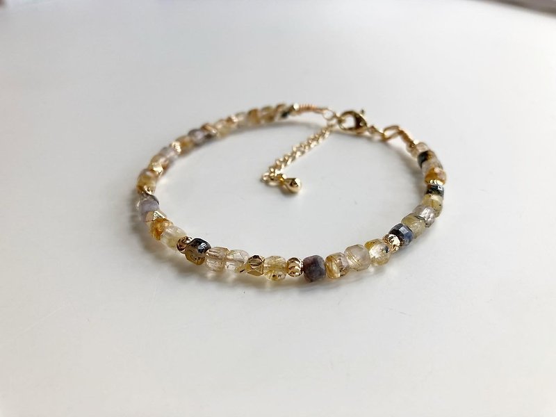 The gold titanium crystal bracelet is elegant and easy to match to attract wealth and luck. - Bracelets - Crystal 