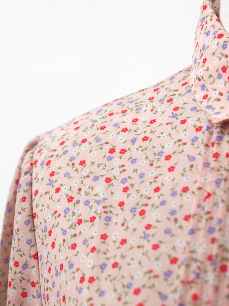 【RE0916T149】 early autumn sweet retro floral dark lotus root powder ancient shirt - Women's Shirts - Polyester Pink