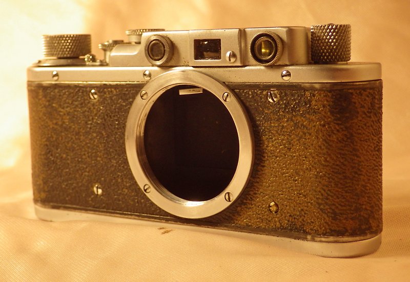 KMZ Zorki-1 レンジファインダー 35mm フィルムカメラ本体のみ 現状のままの部品サービスが必要 - カメラ - その他の素材 