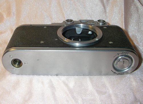 KMZ Zorki-1 レンジファインダー 35mm フィルムカメラ本体 巻き
