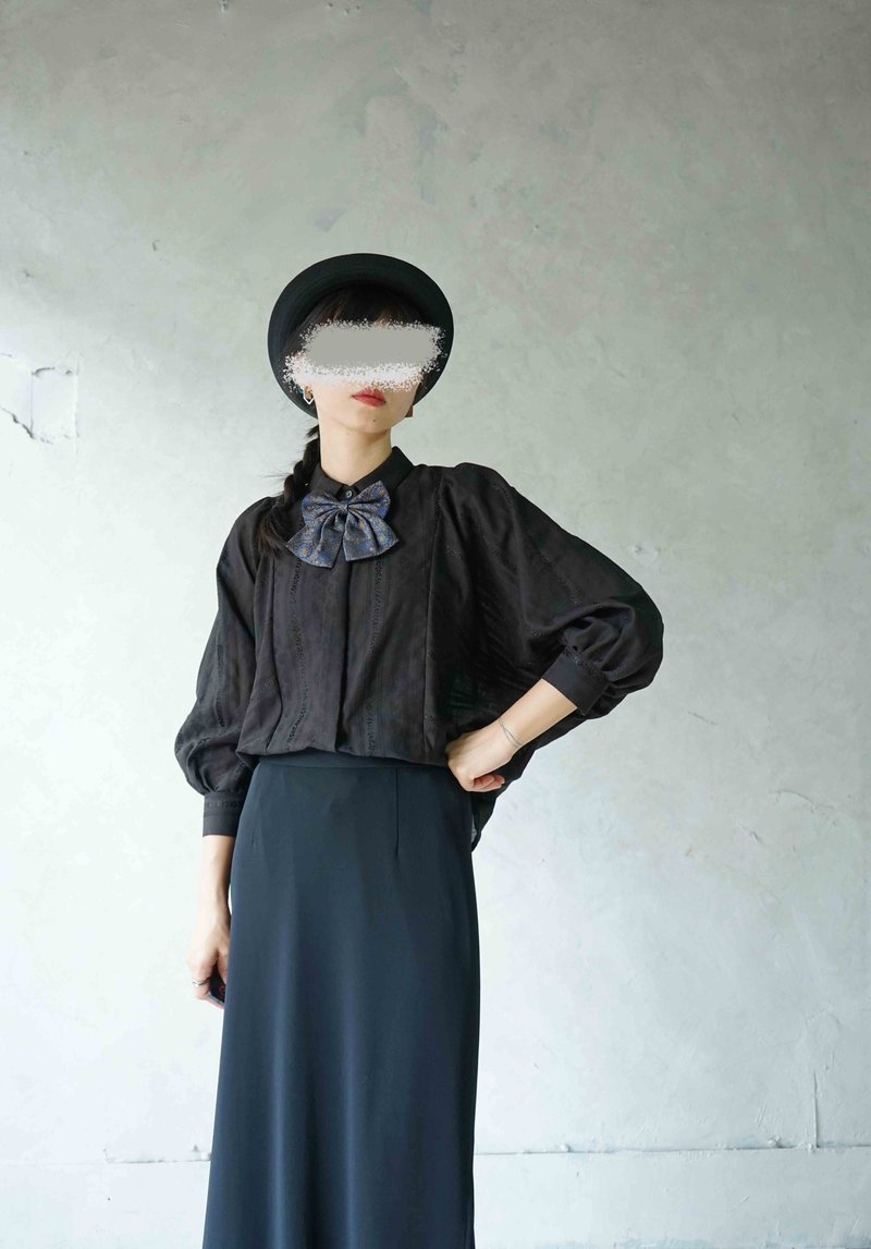 手作りの黒いクラシック刺繍生地のフレンチレトロワイドスリーブ七分袖ブラウス - シャツ・ブラウス - コットン・麻 ブラック