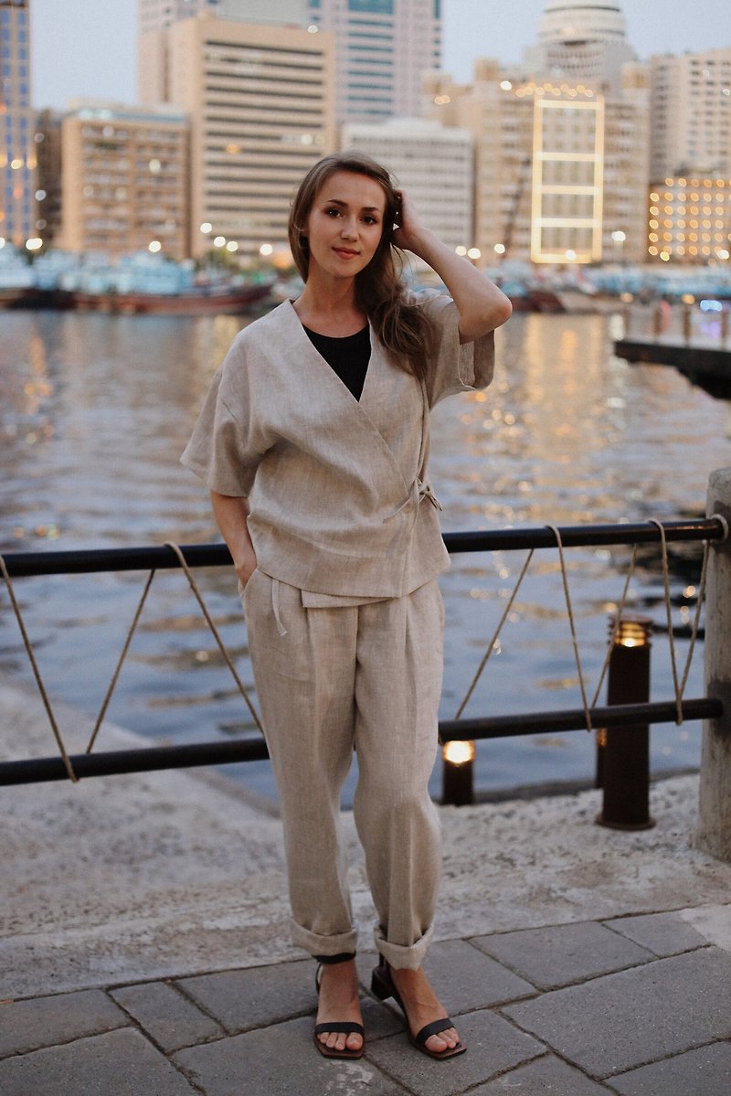 Short Sleeve Kimono Jacket / Elevate Your Outfit with an Original Design - Women's Casual & Functional Jackets - Linen Gray