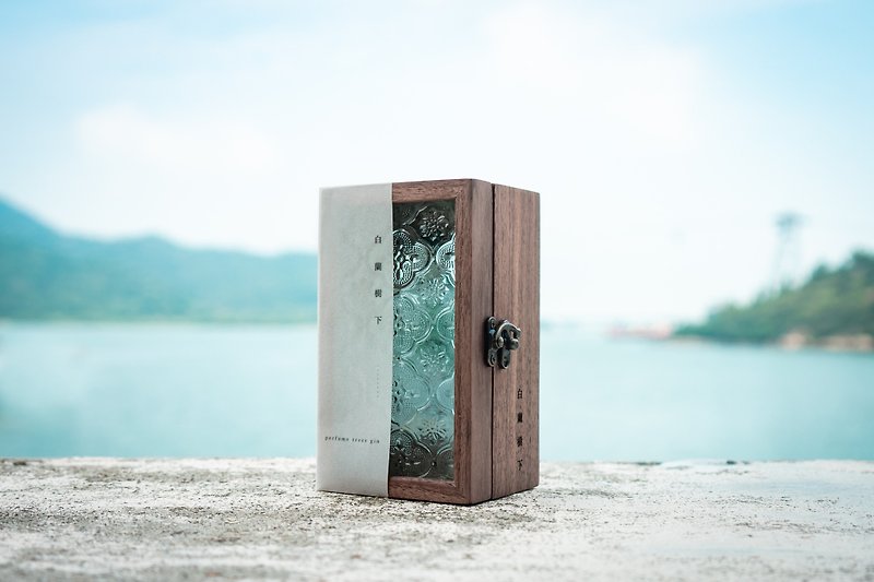 Perfume Trees Gin Miniature Premium timber box Set (50ml 45% ABV)