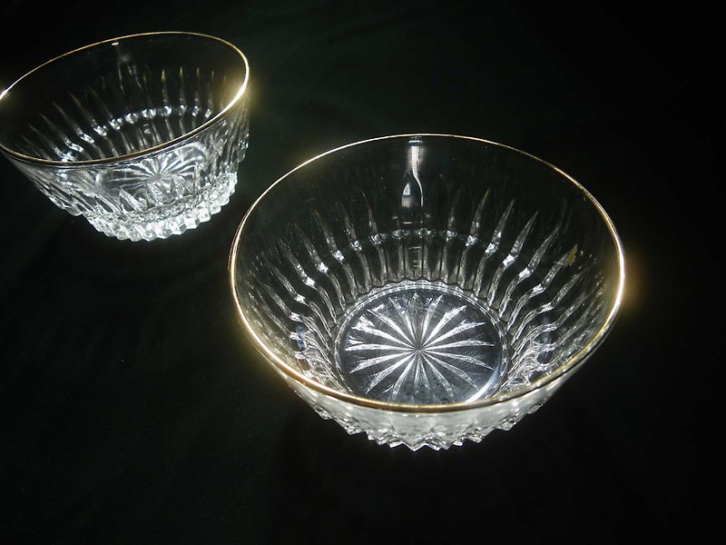 [OLD-TIME] Early Taiwan-made glass bowl set with tracing gold (two sold together)