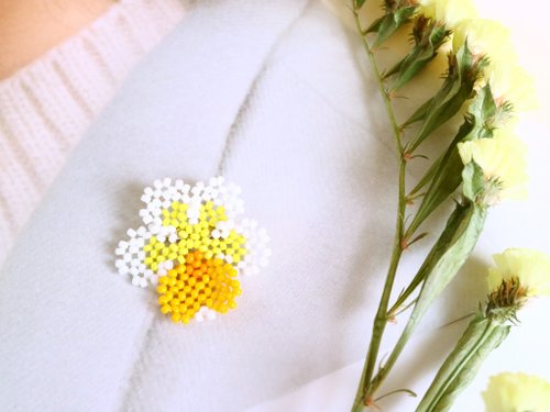 Heart Bouquet 1輪売りパンジーのブローチB 繊細 レース ビオラ 菫 すみれ 三色菫 三色すみれ 白 ホワイト 黃 イエロー かわいい