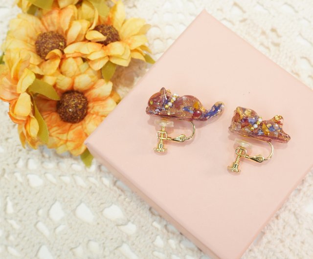 ドライフラワー猫ピアス - ショップ 30yrs Handmade ピアス