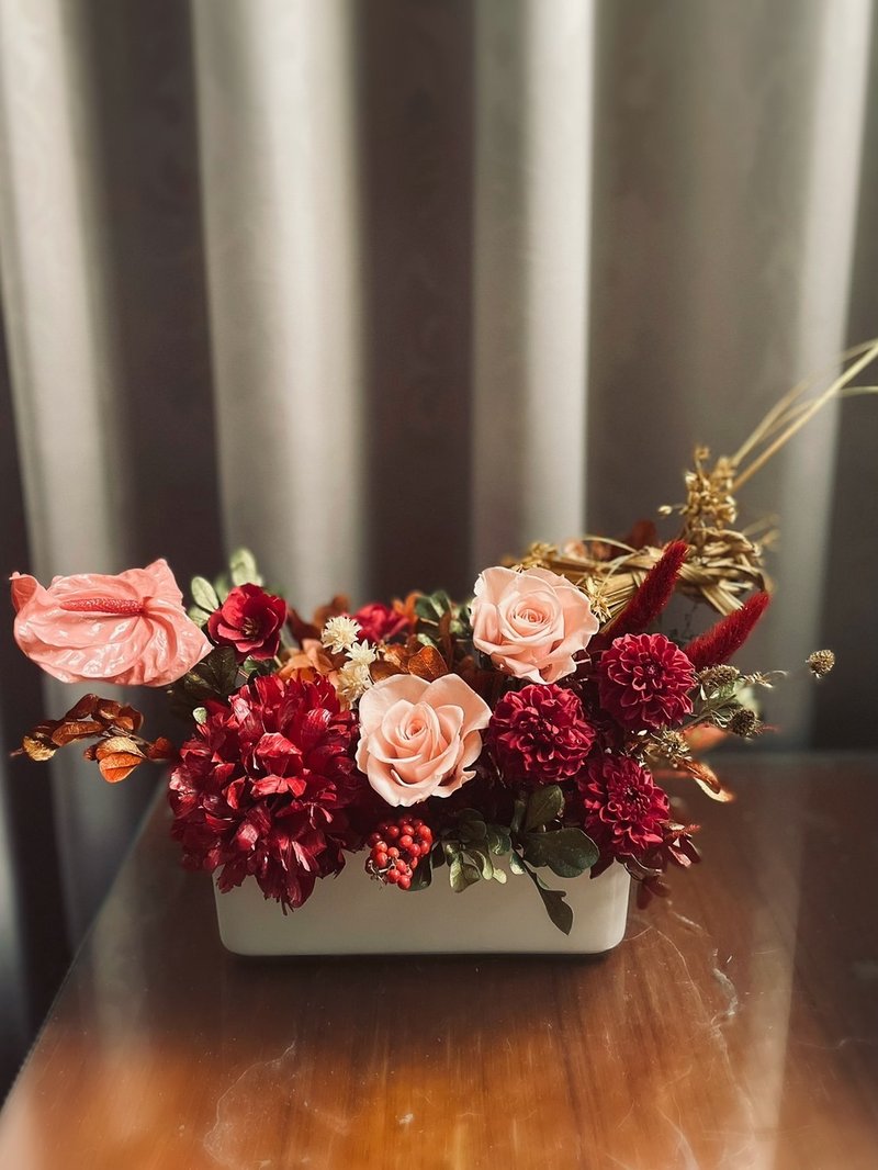 [Eternal Flower Gift] Rich Red Everlasting Table Flower/Opening Flower Gift/Promotion Flower Gift/Congratulation Flower Gift - Dried Flowers & Bouquets - Plants & Flowers Red