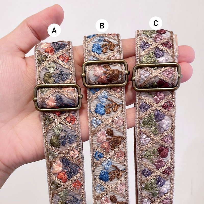 花叢 刺繡手機背帶 可調節背帶 好煩小姐 - 手機配件 - 其他人造纖維 多色