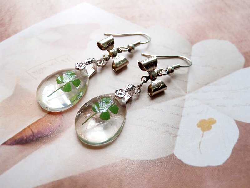 Handmade Earrings. Clover earrings, My lucky earrings - ต่างหู - เรซิน สีเขียว