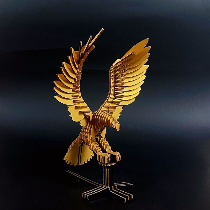 Golden Falcon 3D ornaments performance high rise, anti villain DIY hand-made - Wood, Bamboo & Paper - Paper Gold