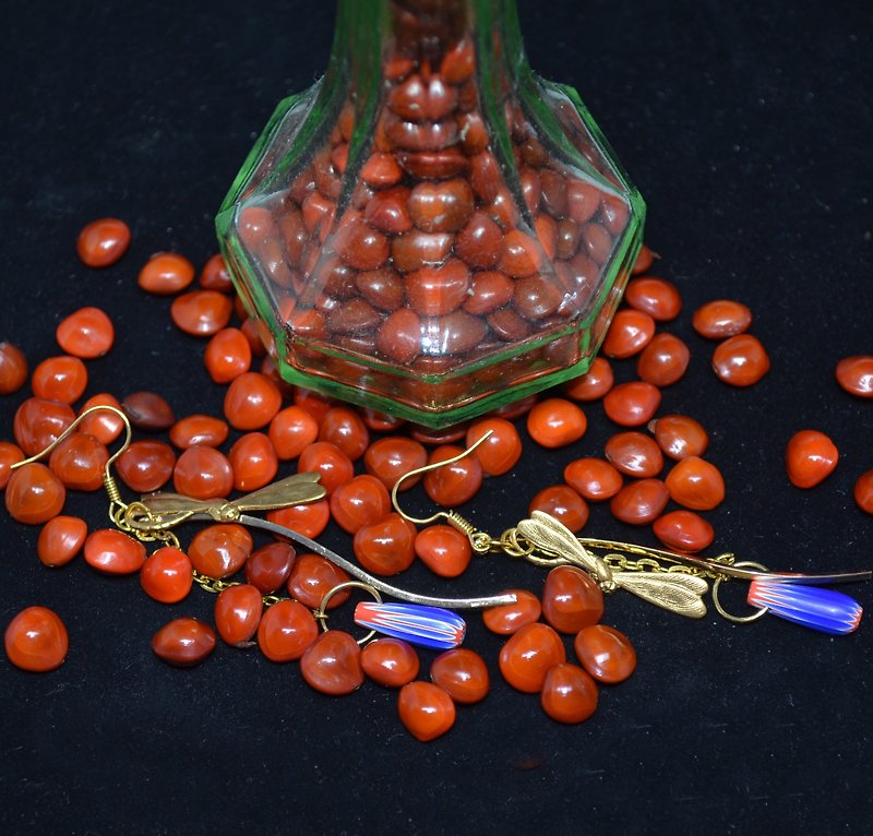 手作りのガラスビーズのイヤリングは、細長いストリップを波状トンボ - ピアス・イヤリング - 金属 ゴールド