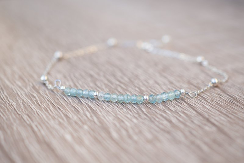 Aquamarine Bracelet, 925 Silver, Pisces stone, Aquarius crystal, Christmas gift - สร้อยข้อมือ - เครื่องเพชรพลอย สีน้ำเงิน