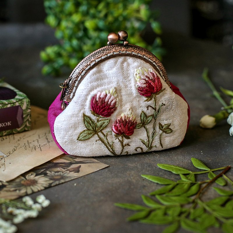 Little coin purse, embroidery clover