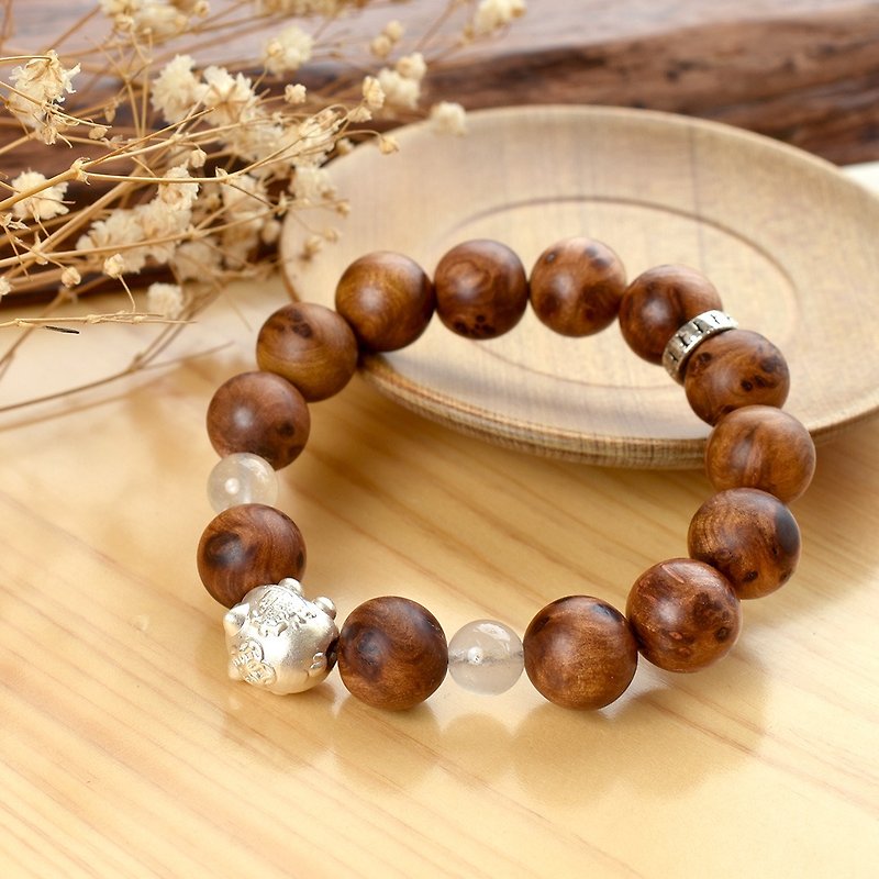 CYPRESS Xiao Nan tumor flower wooden safety bracelet - Bracelets - Wood Brown
