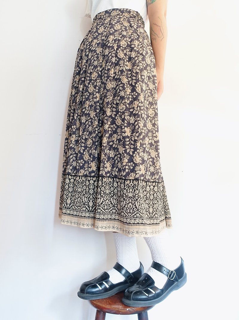 Awhile | Vintage Floral skirt no.292 - Skirts - Polyester Multicolor
