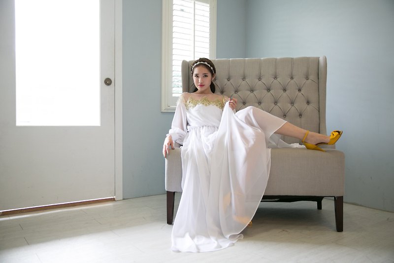 Mark is in charge of the Victorian dynasty long-sleeved chiffon dress with embroidered gold trim on the chest - One Piece Dresses - Cotton & Hemp White