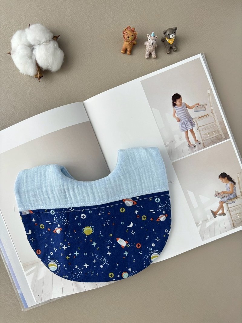 浩瀚小宇宙 六重紗圍兜兜 新生兒禮 彌月禮 奶嘴鏈  口水巾 - 彌月禮盒 - 棉．麻 藍色