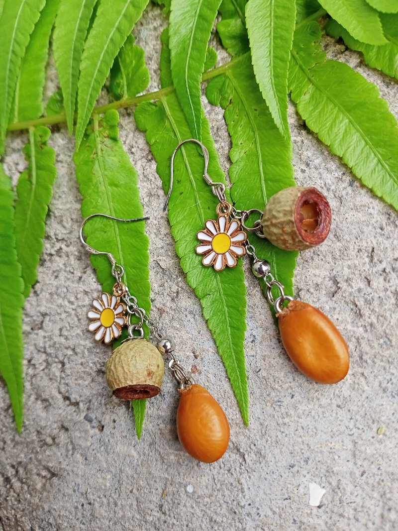 Nanyang Style Anana Seed Earrings - ต่างหู - พืช/ดอกไม้ สีส้ม