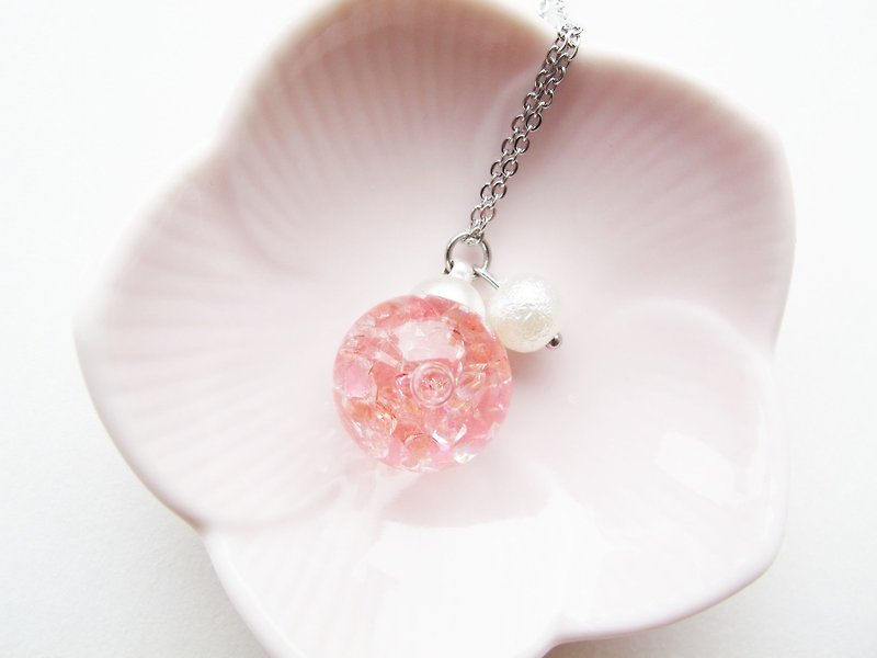 Rosy Garden Light Pink crystal water inside glass ball necklace (1.6cm diameter) - สร้อยติดคอ - แก้ว สึชมพู
