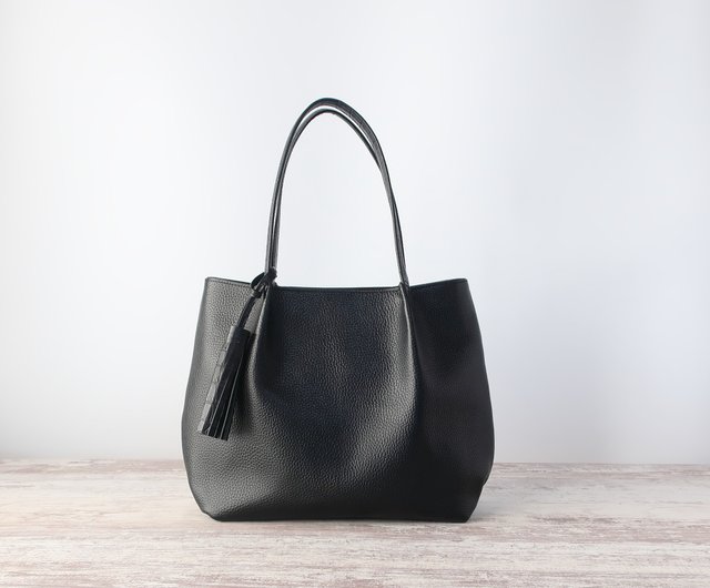 XOUXOU / Padded Tote - Black - Shop xouxou-tw Handbags & Totes - Pinkoi