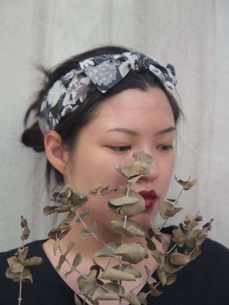 Hundred Flowers Japanese Cotton Fabric Handmade Bandage Elastic Headband - Headbands - Cotton & Hemp Blue