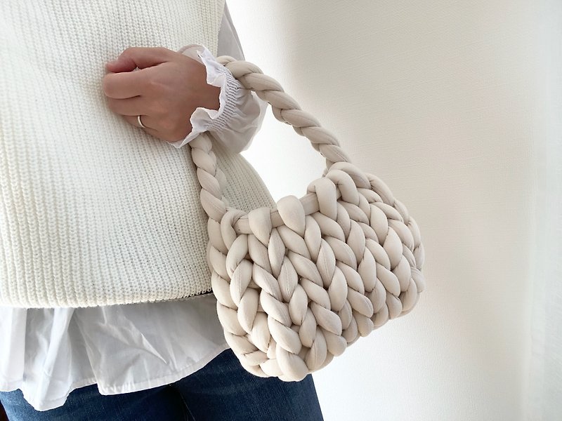 [Ivory] Chunky knit bag Mando bag handbag - Handbags & Totes - Other Materials White