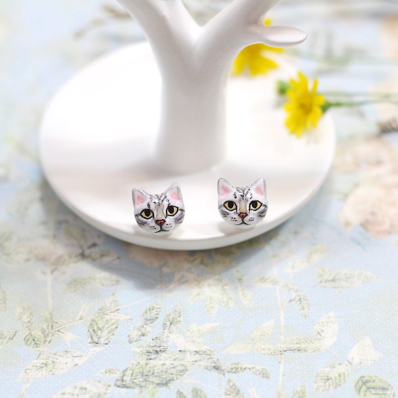American Shorthair cat Earrings, Cat Stud Earrings, cat lover gifts - 耳環/耳夾 - 黏土 灰色