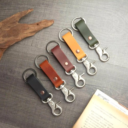 miniMore Leather 自定義名字刻皮革鑰匙扣與啞光鎳旋轉鉤