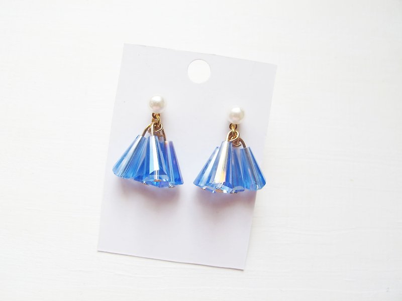 Rosy Garden Blue crystals dress-like shape earrings - ต่างหู - วัสดุอื่นๆ สีน้ำเงิน