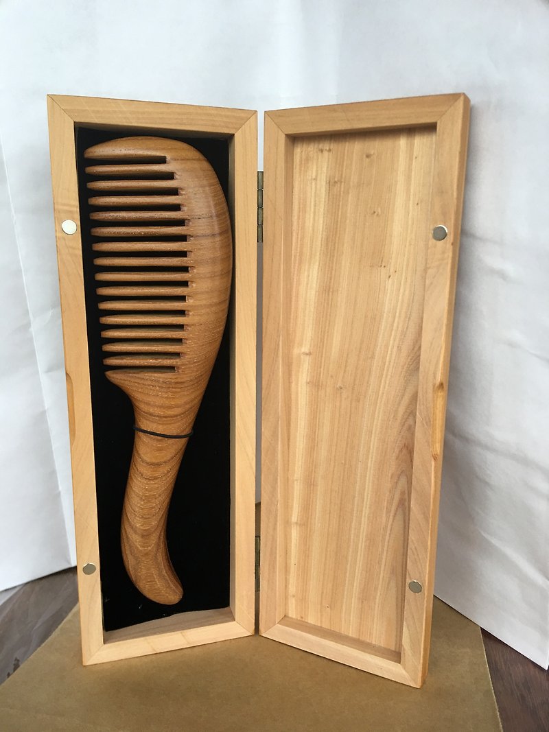 Burmese teak comb Taiwan cypress box, green sandalwood comb Taiwan neem box - Makeup Brushes - Wood 