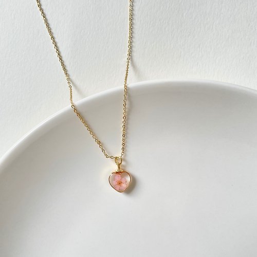 yyrstudiox Necklace 14k Gold plum blossom flower Risin heart pendant necklace