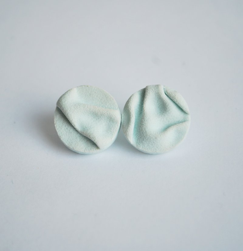 Handmade polymer clay earrings - 耳環/耳夾 - 黏土 藍色