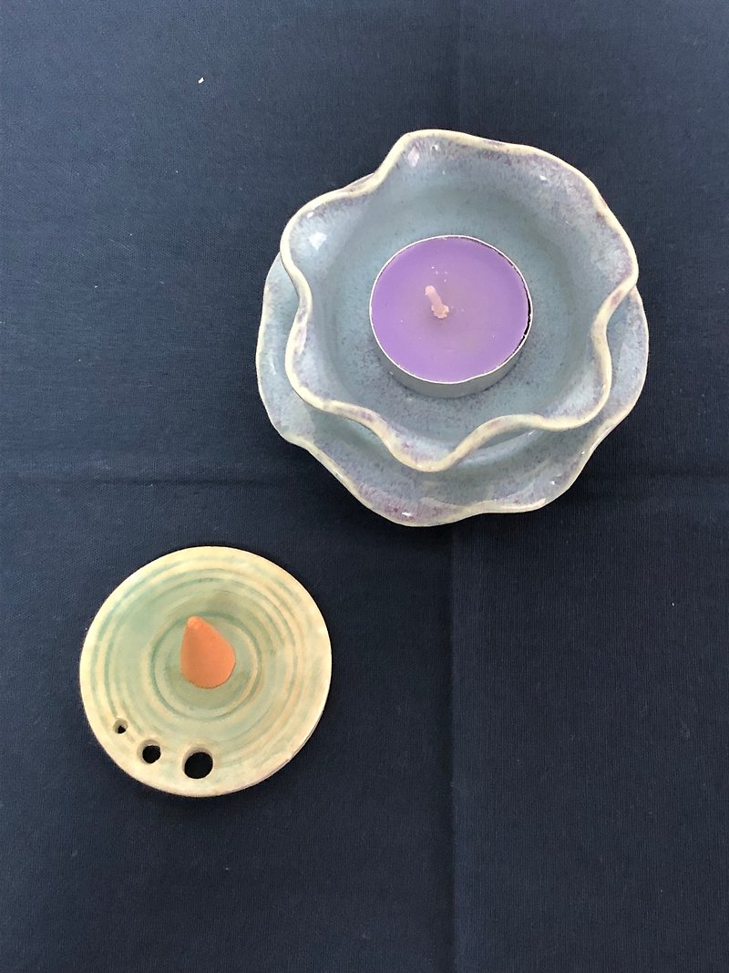 candle holder (Flower)& incense stand (ripple)bluish purple - เทียน/เชิงเทียน - ดินเผา 