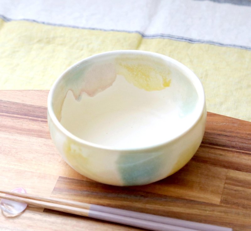 生成色のマット釉と春色三彩の丸鉢 １ - 碗 - 陶 黃色