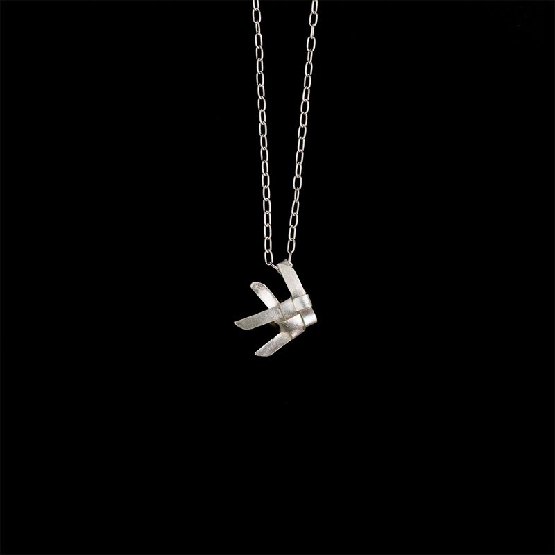 Ta-Pian Fish Necklace size M Silver 99.9 Pure Silver - 項鍊 - 銀 銀色