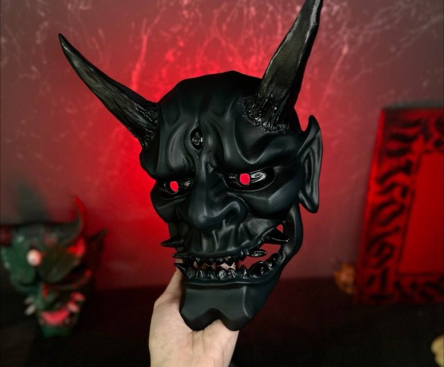 黒色 鬼の顔マスク（ハロウィン限定) Amazon.co.jp: [J-ouuo] ハロウィンの仮面 マスク 悪魔のお面 鬼