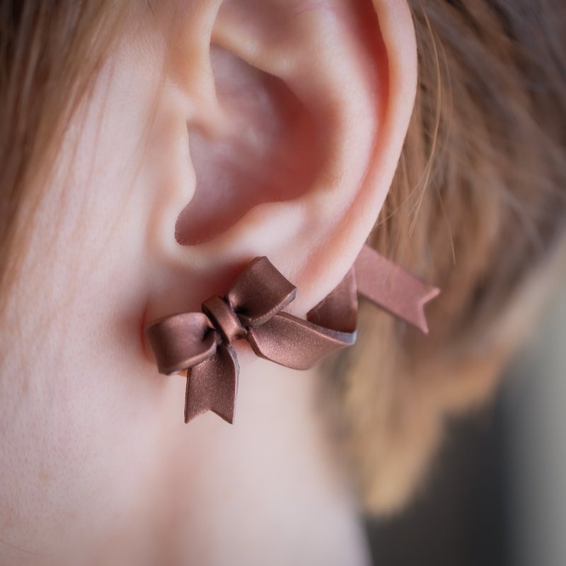 飄逸的蝴蝶結  / 耳骨夾組 / Brown Opera - 耳環/耳夾/耳骨夾 - 黏土 咖啡色