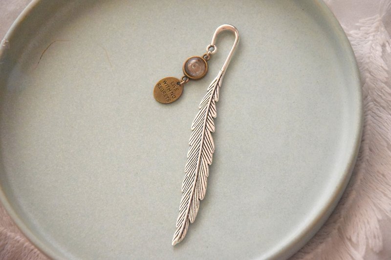 Cute Petite Seashell Handmade Bookmark - Bookmarks - Other Metals 
