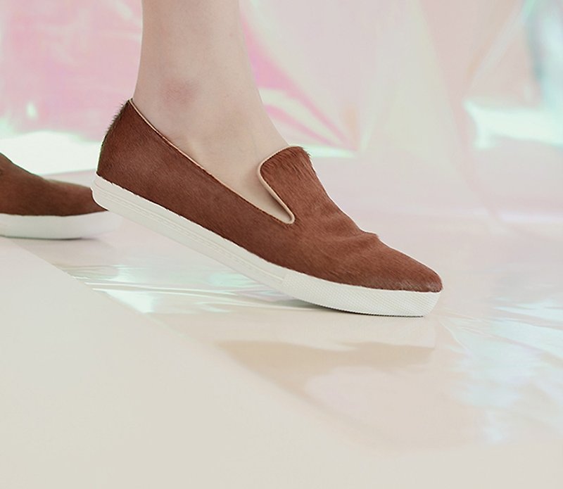 [Show products clear] brown horse hair soft leather pointed leather shoes - รองเท้าลำลองผู้หญิง - หนังแท้ สีนำ้ตาล