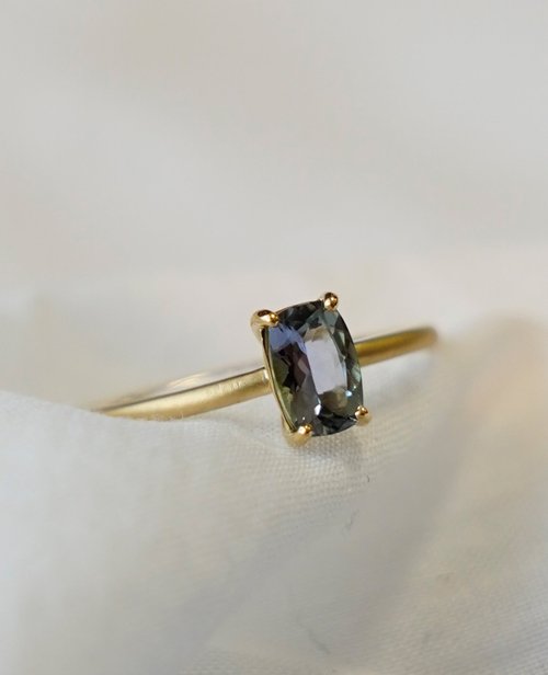 Tanzanite(タンザナイト) K18 Ring 1.043ct-