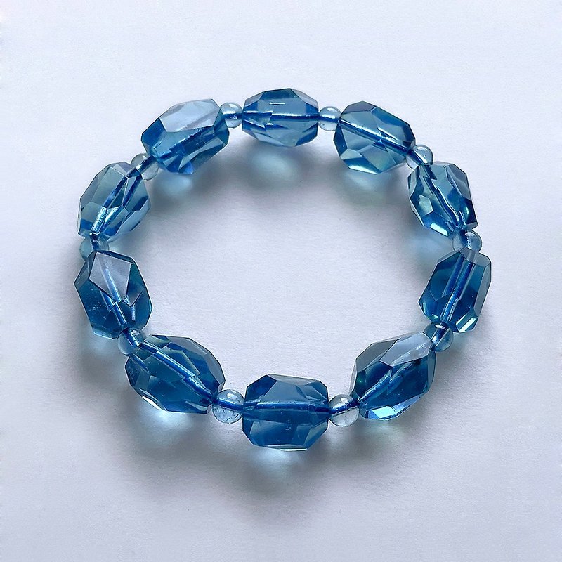Natural Ore Top Collection Devil's Aquamarine 12.2 mm Bracelet - Bracelets - Gemstone Blue