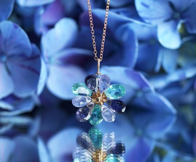 Hydrangea necklace made of tanzanite and apatite iolite - Shop