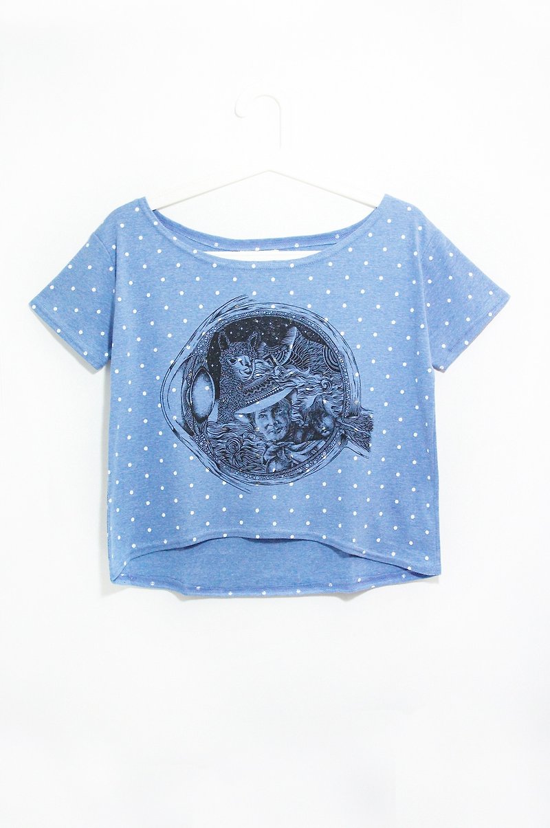 Women's Feel Summer Short T-shirt Design Top-Fantasy World Alpaca in Pupils - เสื้อยืดผู้หญิง - ผ้าฝ้าย/ผ้าลินิน สีน้ำเงิน