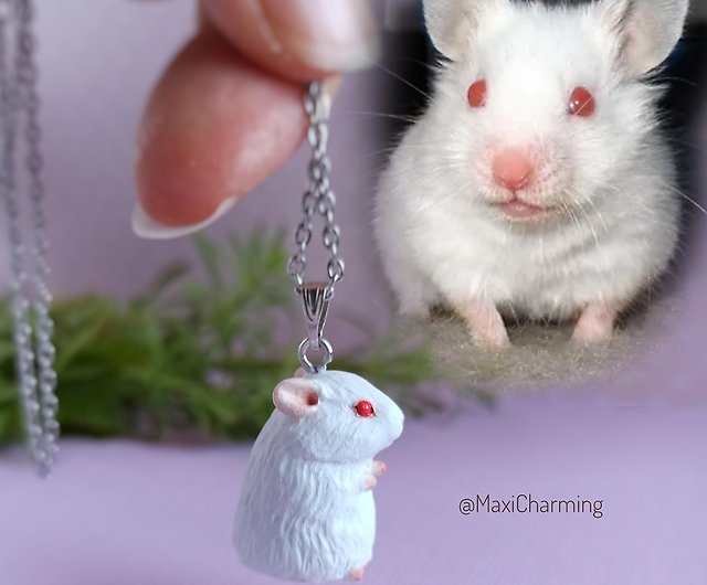 hver for sig Mansion mobil White Syrian hamster red eyes necklace memorial gift The tiny figurine on  chain - Shop MaxiCharming Other - Pinkoi